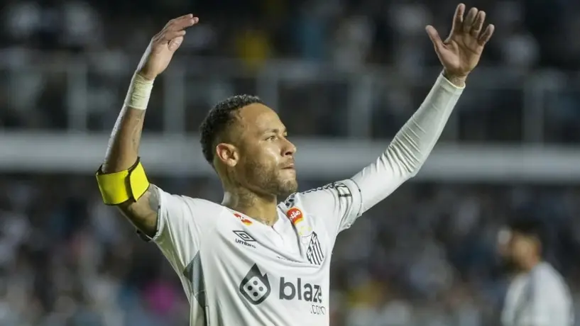 ¡Espectacular! Neymar marca gol olímpico con Santos de Brasil