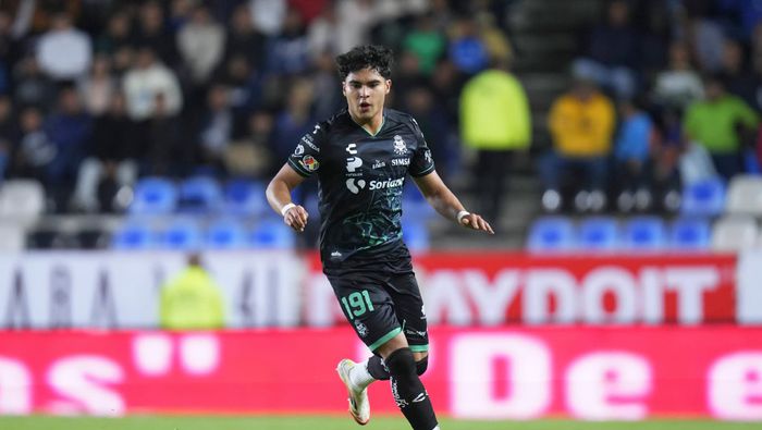 Stephano Carrilo en acción con Santos Laguna| IMAGO7