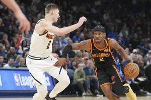 Gilgeous-Alexander anota 40 y Thunder vence a Nuggets