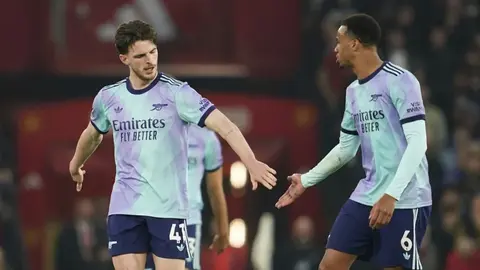 Arsenal 'rescata’ empate ante Manchester United en Old Trafford