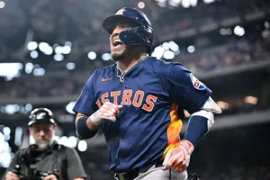 Isaac Paredes conecta HR de tres carreras para darle la victoria a los Astros sobre Rangers