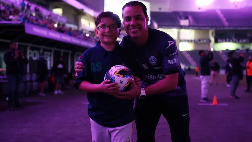 Mazatlán presume a Omar Bravo en El Encanto