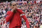 ¡Se queda el capitán! Virgil van Dijk renueva con Liverpool por dos temporadas más