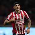 Alan Pulido se reencontró con el gol en su regreso con Chivas