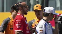 ¡No lo puede olvidar! Lewis Hamilton sufre incómodo momento en vivo recordando a Sebastian Vettel