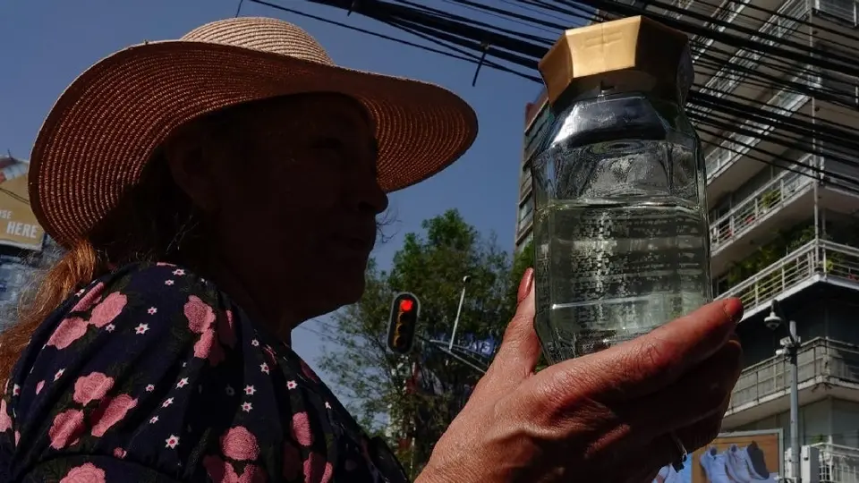 ¡Agua con diésel en CDMX! Autoridades confirman rastros de combustible en el vital líquido