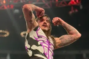 Dominik Mysterio derrota a Penta Zero Miedo y mantiene su título intercontinental