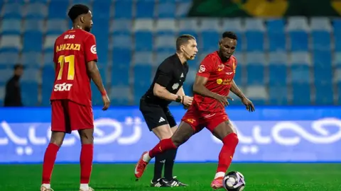 Con gol de Julian Quiñones, Al Qadisiya empató ante Al Khaleej en la Liga Profesional Saudí