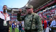 Soldado protagoniza insólito momento previo al Necaxa vs Mazatlán