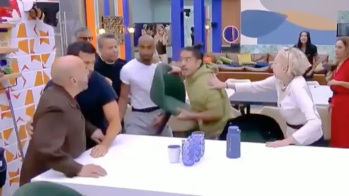 La Casa de los Famosos All Star: Zafarrancho entre Rey Grupero, Lupillo Rivera y Paulo Quevedo