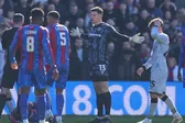 Liam Roberts, portero de Millwall que pateó en la cara a Mateta de Crystal Palace, recibirá dura sanción