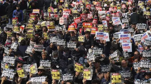 Destituyen al presidente surcoreano Yoon Suk Yeol por declaración fallida de ley marcial