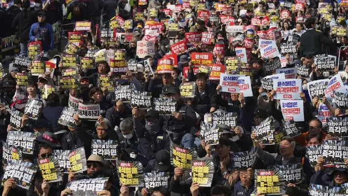 Destituyen al presidente surcoreano Yoon Suk Yeol por declaración fallida de ley marcial