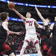 Miami Heat de Jaime Jáquez vence a los Chicago Bulls y se acercan a los Playoffs