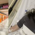 ¡Pinchazos en el Metro! Joven relata modus operandi: “dos hombres me miraban raro”