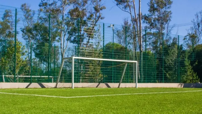 FMF renueva cancha de futbol en la CDMX
