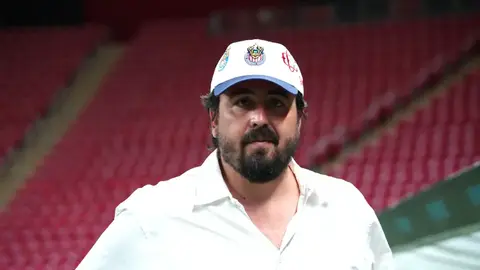 Amaury Vergara asistió a la concentración de Chivas para presentar a Javier Mier