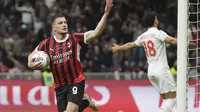 Milan rescata empate ante Fiorentina; Santiago Giménez salió lesionado