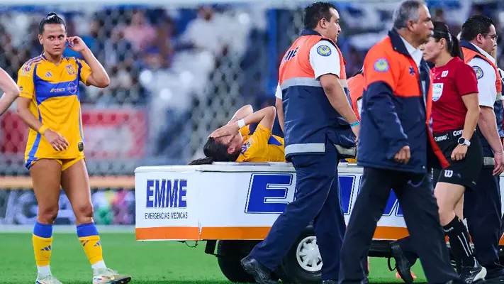 Lizbeth Ovalle con fractura después de encontronazo en Clásico Regio Femenil