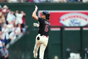 Alek Thomas conecta su primer cuadrangular de la temporada en derrota de Arizona ante Colorado