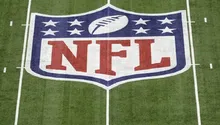 Equipos de la NFL gastan más de 800 millones en contratos en un sólo día