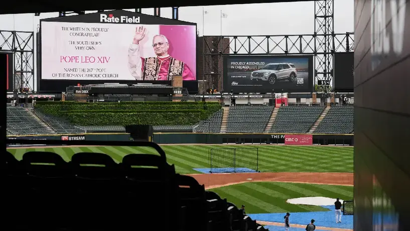 ¡Un lugar santo! White Sox honran al Papa León XIV en el asiento que ocupó en la Serie Mundial 2005