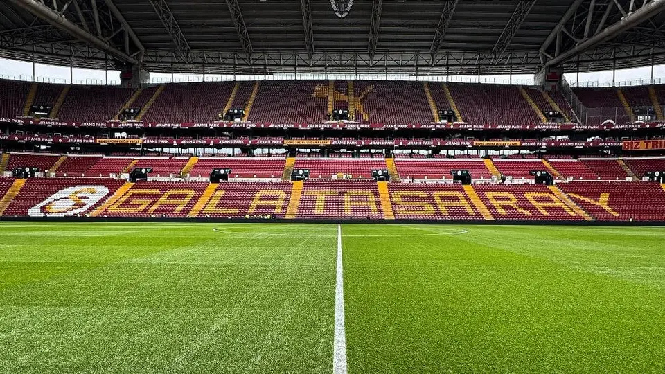 ¡Polémico! Adana Demirspor abandona partido ante Galatasaray por penal inexistente