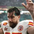 ¡No se va! Travis Kelce asegura que volverá una temporada más con los Chiefs