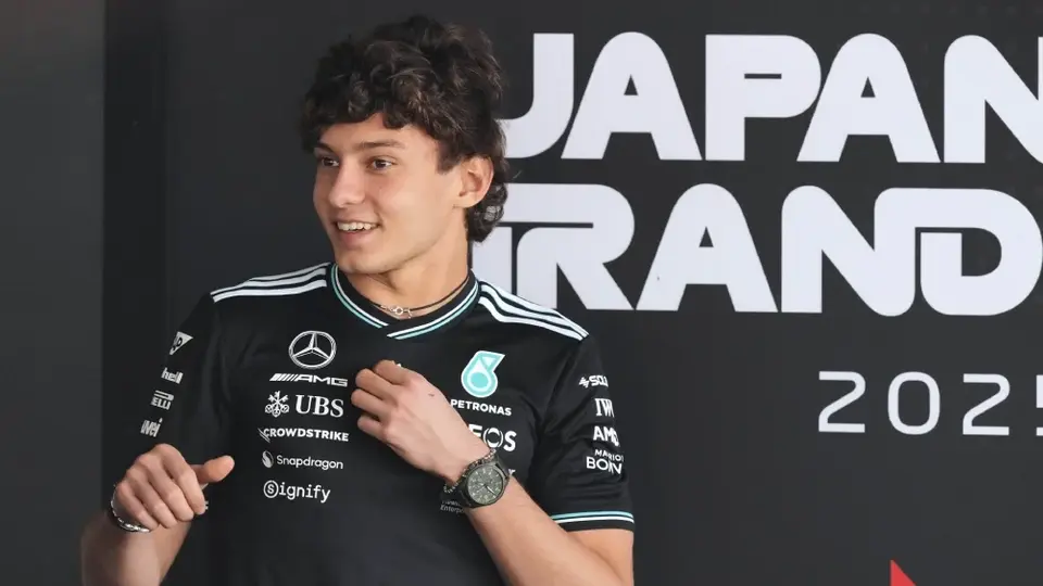 ¡Histórico! Kimi Antonelli se convierte en el piloto más joven en liderar una carrera de F1