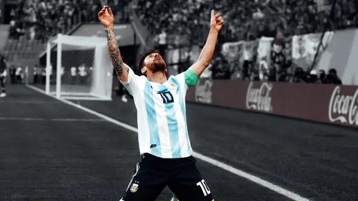 Messi salva de la policía a hermanos argentinos en África