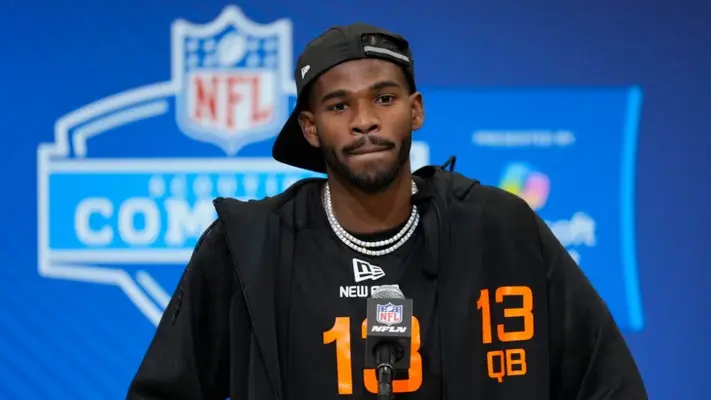 NFL sanciona a Falcons y a coordinar por llamada de broma a Shedeur Sanders