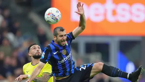 Lazio amarga victoria del Inter de Milán en el Giuseppe Meazza