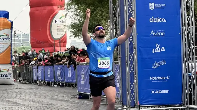 Carrera de 10K y 21K de Electrolit Monterrey, se realiza con éxito
