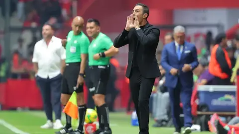 Vicente Sánchez destaca triunfo ante León: 'Cruz Azul exige ganar'