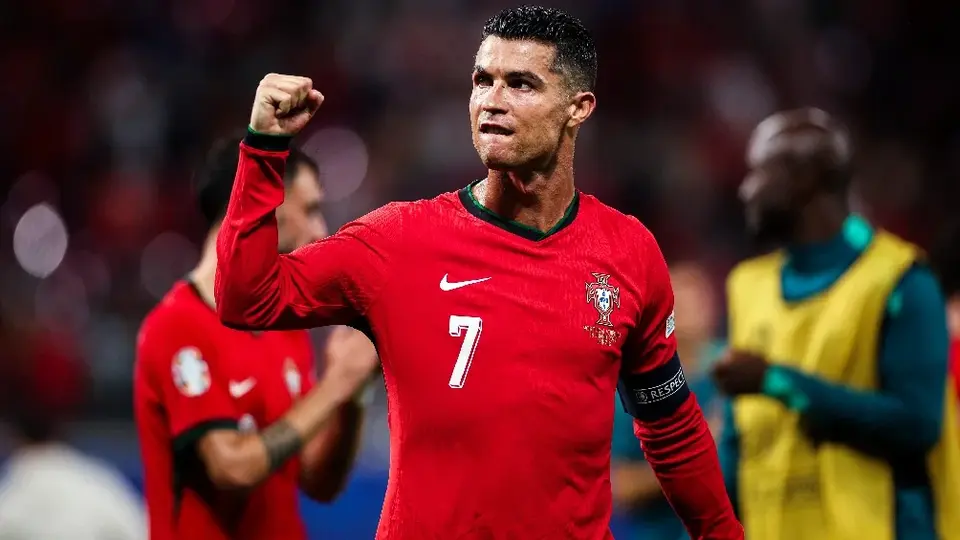 Cristiano Ronaldo encabeza lista de Forbes de los deportistas mejor pagados