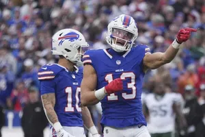 Mack Hollins deja a los Bills y firma con New England Patriots