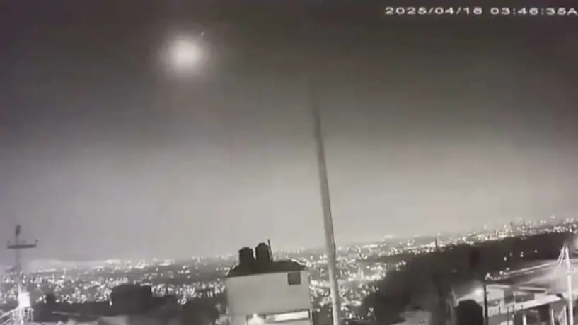 VIDEO: Reportan explosión y destello de luz en CDMX ¿Fue un meteorito?