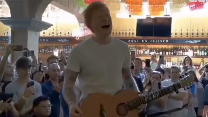 VIDEO: ¿Qué hacía Ed Sheeran en Garibaldi y cantando corridos tumbados? Esto sabemos