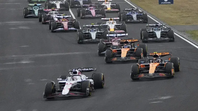 Max Verstappen y Lando Norris protagonizaron un ‘brutal’ momento al salir de pits
