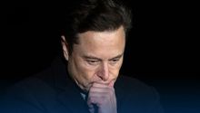 ¿Elon Musk se va o se queda en Tesla? Buscan sustituirlo por caída en ventas