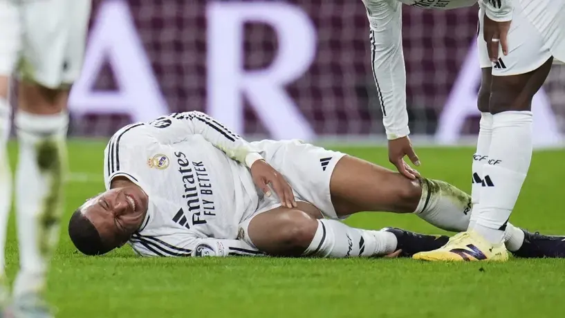 Mbappé sale lesionado y es duda para la Final de la Copa del Rey ante Barcelona