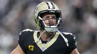 Derek Carr podría perderse toda la temporada con los Saints debido a una lesión en el hombro
