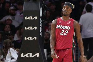 Jimmy Butler se dirige Golden State Warriors, y Andrew Wiggins a Miami Heat, según reportes