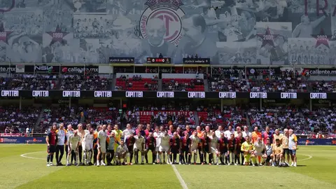 Se agotaron los boletos para el partido de leyendas Real Madrid vs Barcelona en el Nemesio Diez