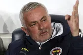 ¡Castigado! Liga turca suspende a José Mourinho por 'agresión' a Okan Buruk