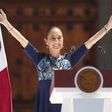 Presidenta Sheinbaum celebra en el Zócalo suspensión de los aranceles que impuso Trump a México