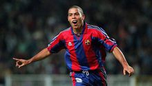 Ronaldo critica a Barcelona y elige a los mejores futbolistas con los que ha jugado