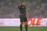 Juárez vs Pumas: Expertos arbitrales revientan a Víctor Cáceres, silbante del Play In