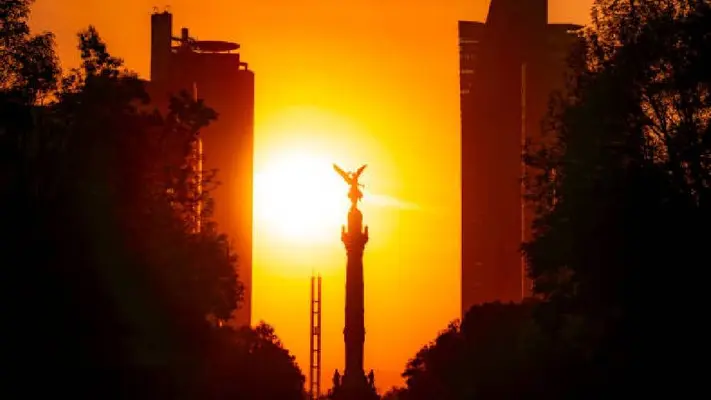 Calor extremo en CDMX y Edomex con posibles lluvias por la tarde este 24 de abril