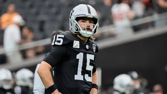 Raiders planean liberar a Gardner Minshew, según reportes